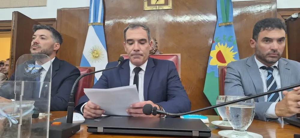 d2384e3a-2da9-45cd-a04b-9ad28b18ab08