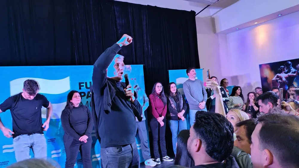 Triunfo de Fuerza Patria en Morón
