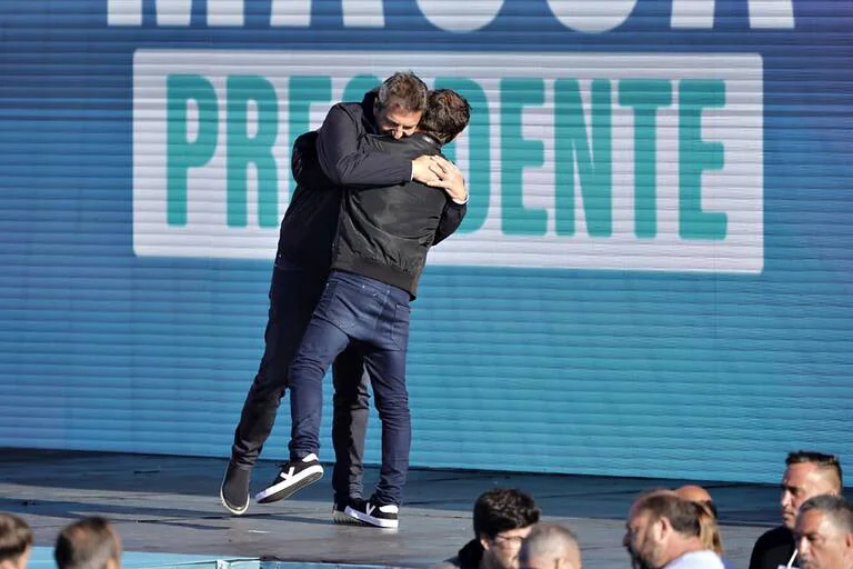 sergio-massa-y-axel-kicillof-en-el-acto-por-el-HGE76HCN6NFGLPEXYSUVNQ7IKM