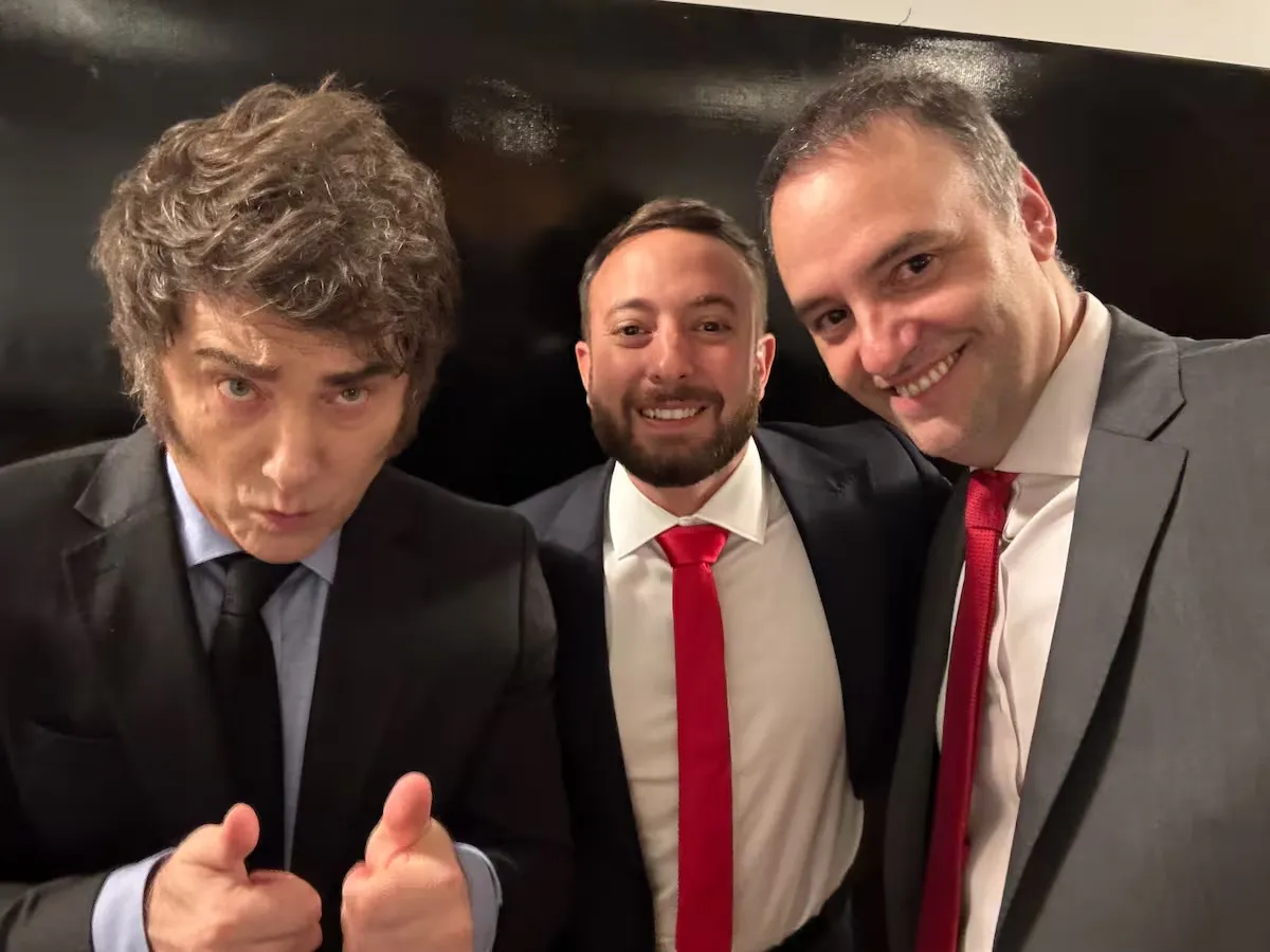 javier-milei-agustin-laje-y-manuel-6DG7472HY5F4NHAF34I27NSP54