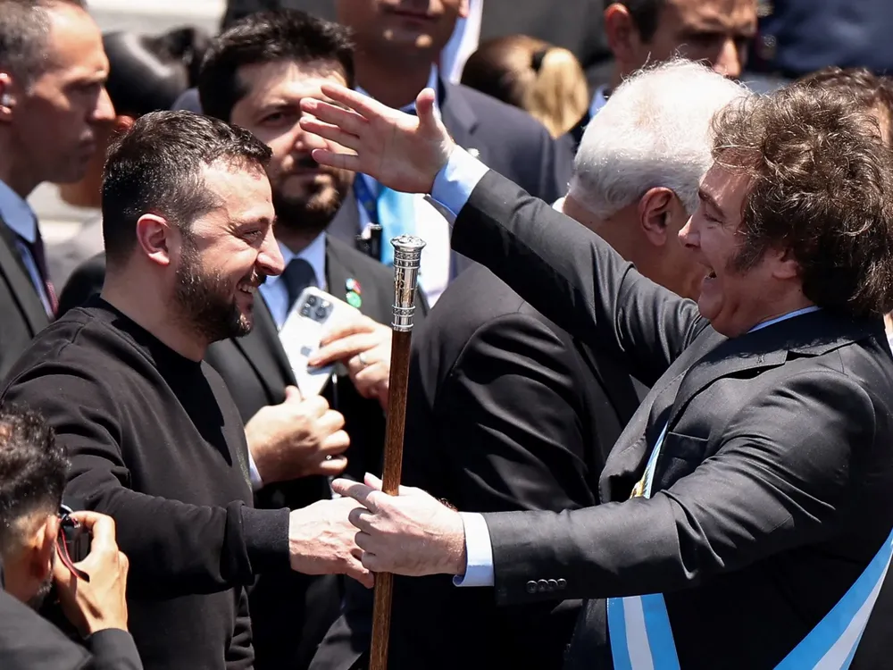 6SfZKlPoq_2000x1500__1